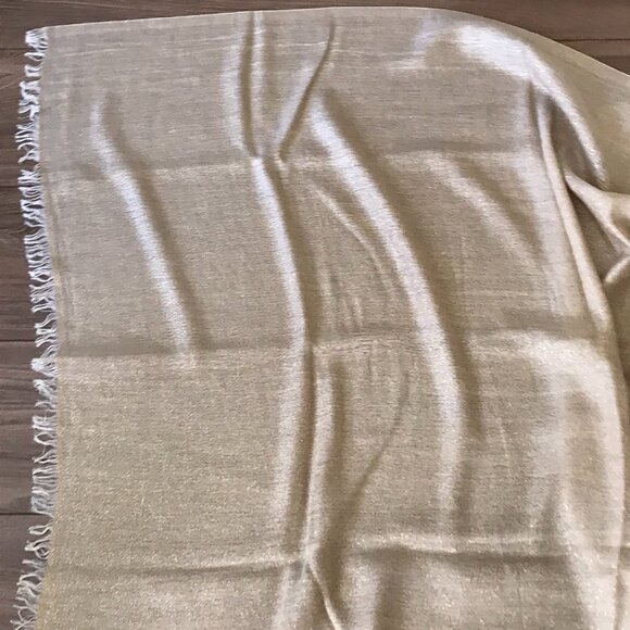 Lord & Taylor Rectangular Shawl Wrap Scarf Metallic Thread - Picture 5 of 6